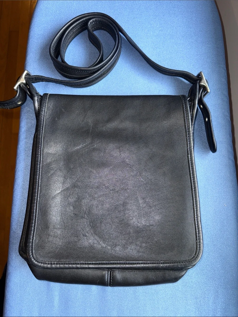 Vintage Coach Legacy Leather Crossbody Bag - Classic Minimalist Design
